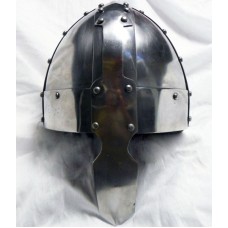 Нормандский рыцарский шлем